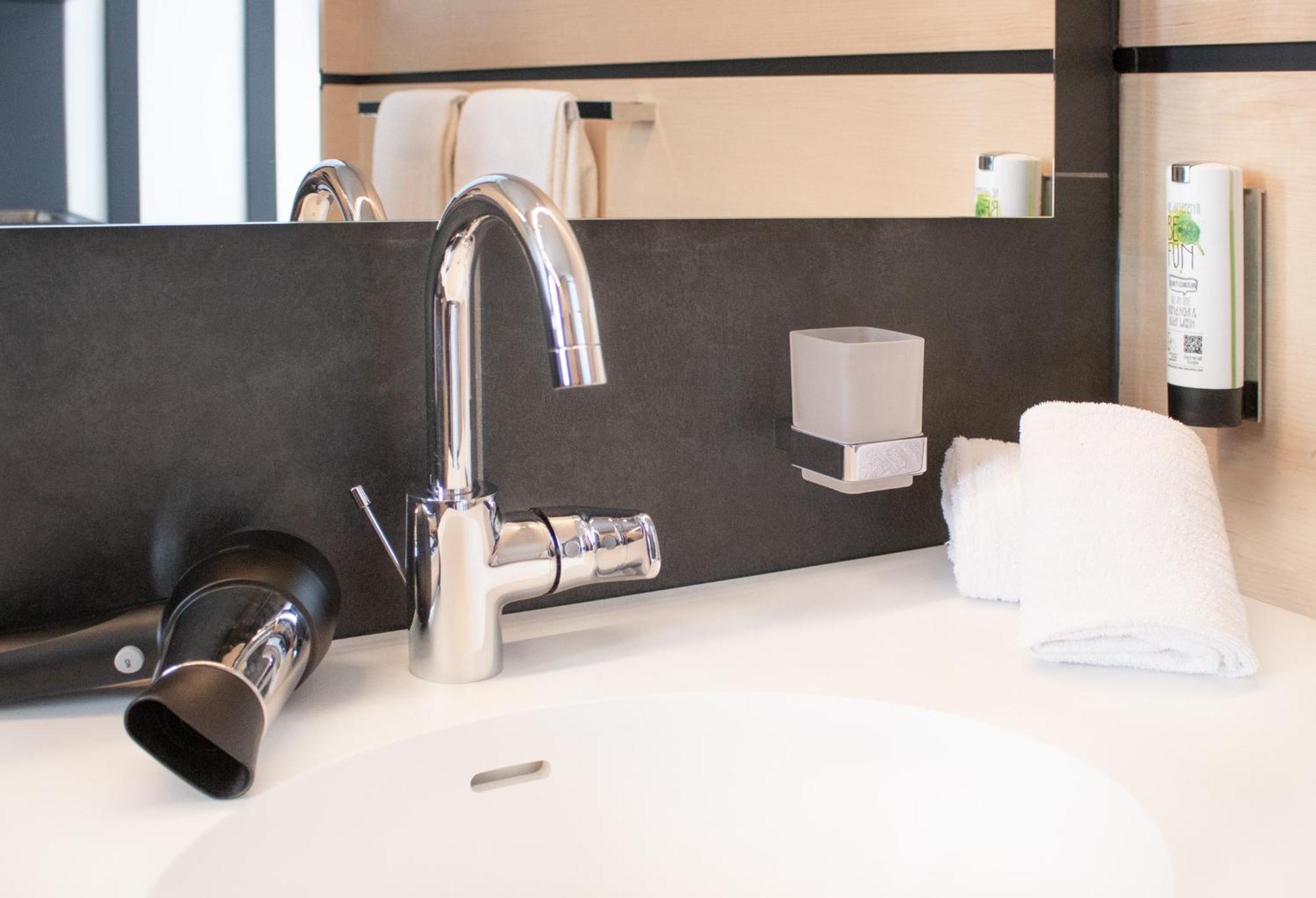 Mer Hotel By Wmm Hotels Merseburg Esterno foto